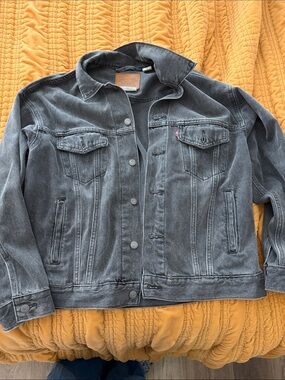 Levi’s trucker Jacket